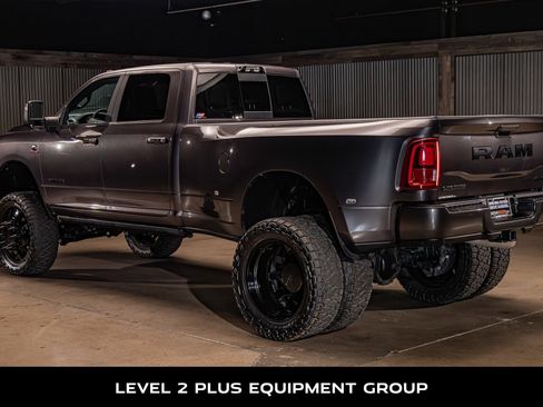 Used 2025 RAM 3500 Laramie AWD/4WD image 7