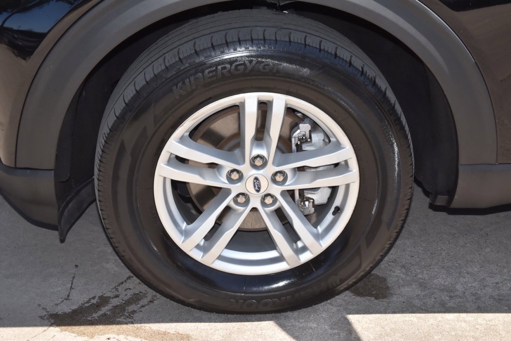 Used 2023 Ford Explorer XLT AWD/4WD image 36