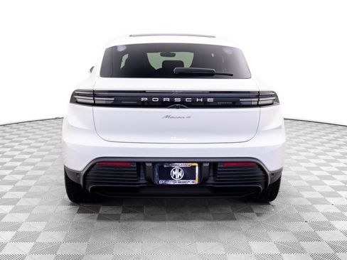 New 2026 Porsche Macan 4 Electric AWD/4WD image 10
