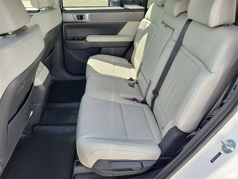 New 2026 Hyundai Santa Fe SEL image 17