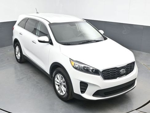 Used 2020 Kia Sorento LX image 13