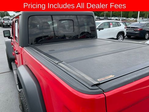 Used 2021 Jeep Gladiator Rubicon w/ Trailer Tow Package AWD/4WD image 16