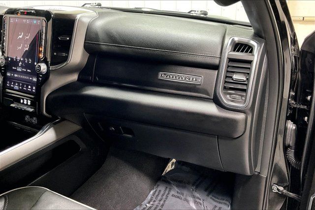 Used 2025 RAM 1500 Laramie AWD/4WD image 16