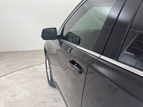 Used 2019 Chevrolet Traverse LT FWD image 17