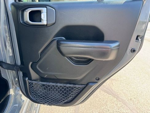 Used 2020 Jeep Gladiator Sport w/ Quick Order Package 24S image 13