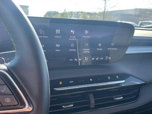 Used 2025 Buick Enclave Sport Touring image 15