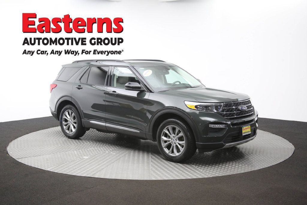 Used 2023 Ford Explorer XLT w/ Equipment Group 202A AWD/4WD image 56