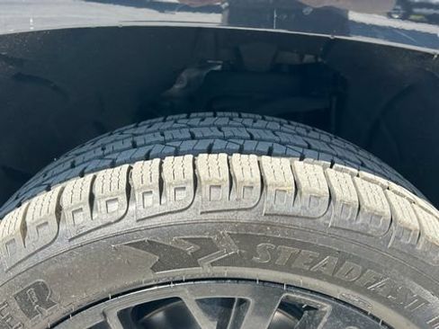 Certified 2022 Chevrolet Silverado 1500 High Country w/ Technology Package AWD/4WD image 13