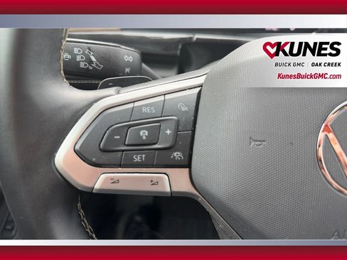 Used 2025 Volkswagen Atlas SE FWD image 17