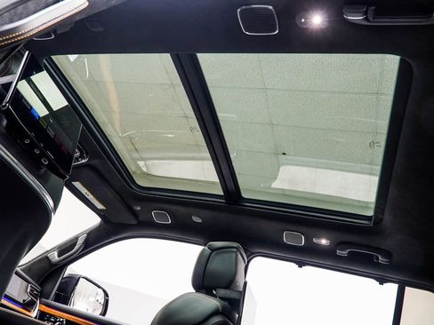 Used 2022 Jeep Grand Wagoneer Series III w/ Rear Seat Video Group 1 image 43