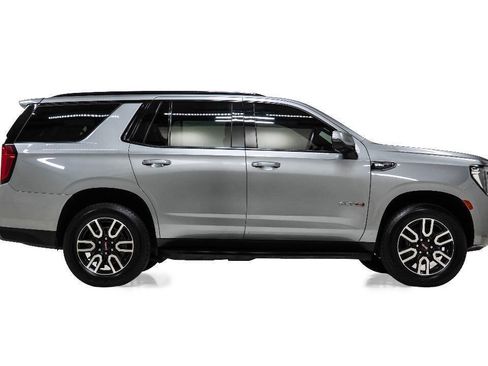 Used 2023 GMC Yukon AT4 AWD/4WD image 5