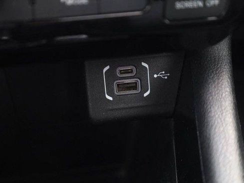 Used 2025 Jeep Compass Limited AWD/4WD image 17
