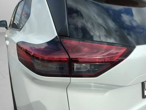 Certified 2024 Nissan Rogue SV w/ SV Premium Package FWD image 18