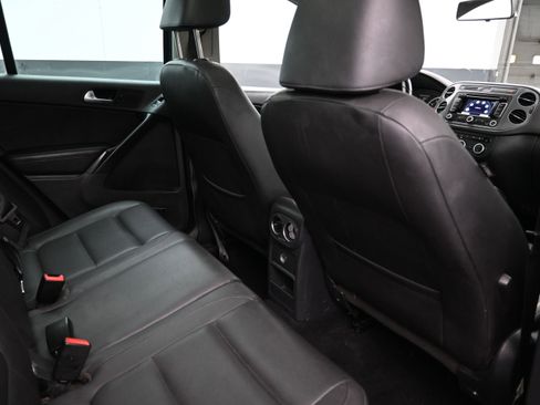 Used 2014 Volkswagen Tiguan SEL AWD/4WD image 24