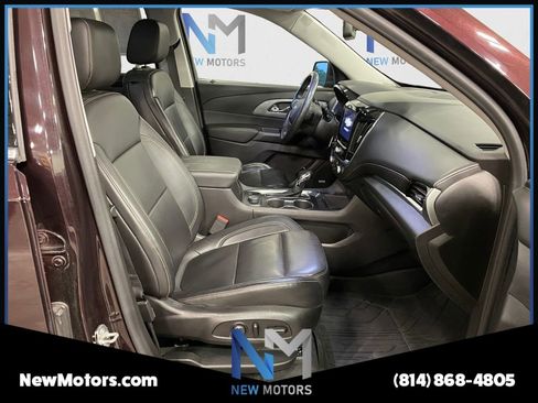 Used 2021 Chevrolet Traverse LT w/ LT Premium Package AWD/4WD image 15