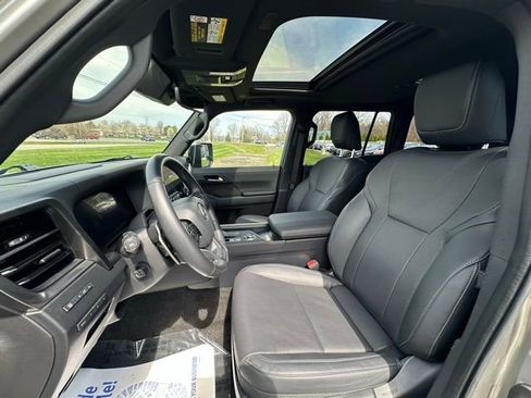 Used 2024 Lexus GX 550 image 18