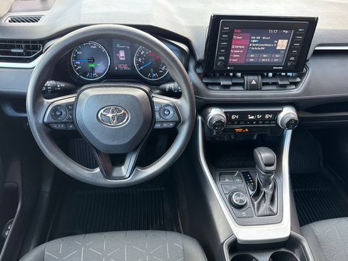 Certified 2020 Toyota RAV4 XLE image 19