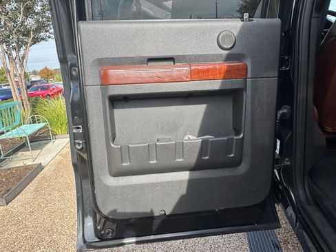 Used 2012 Ford F250 King Ranch w/ King Ranch w/Chrome Pkg image 36