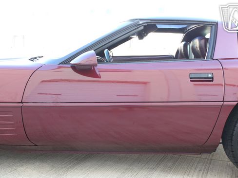 Used 1993 Chevrolet Corvette Coupe RWD image 30