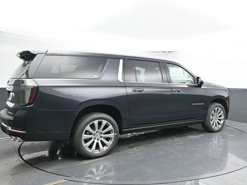 New 2026 Chevrolet Suburban Premier image 10