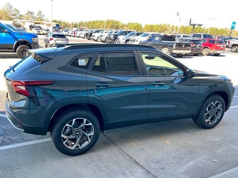 New 2026 Chevrolet Trax LT w/ Driver Confidence Package image 4