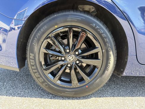 Certified 2025 Toyota Camry LE image 28