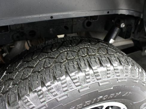 Used 2023 Ford F150 Lariat image 32