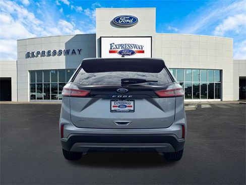 Used 2024 Ford Edge SEL image 7