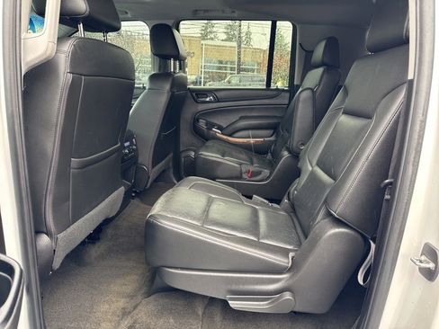 Used 2018 Chevrolet Suburban Premier image 43