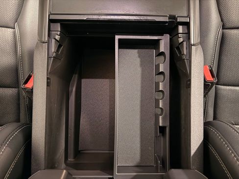 Used 2024 Ford F150 Lariat w/ FX4 Off-Road Package image 27