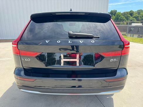 New 2026 Volvo V60 B5 Cross Country Ultra AWD/4WD image 14