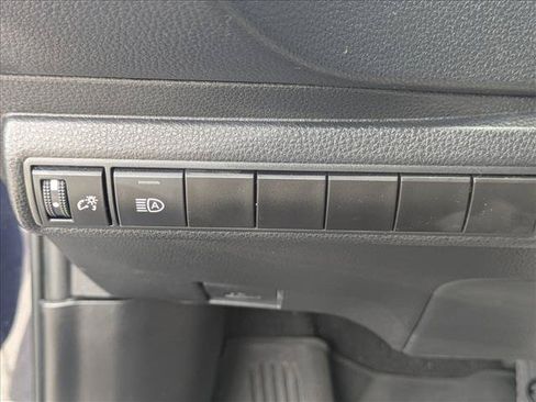 Used 2022 Toyota Corolla LE FWD image 12