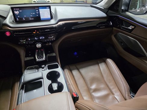 Used 2023 Acura MDX SH-AWD w/ Technology Package image 18