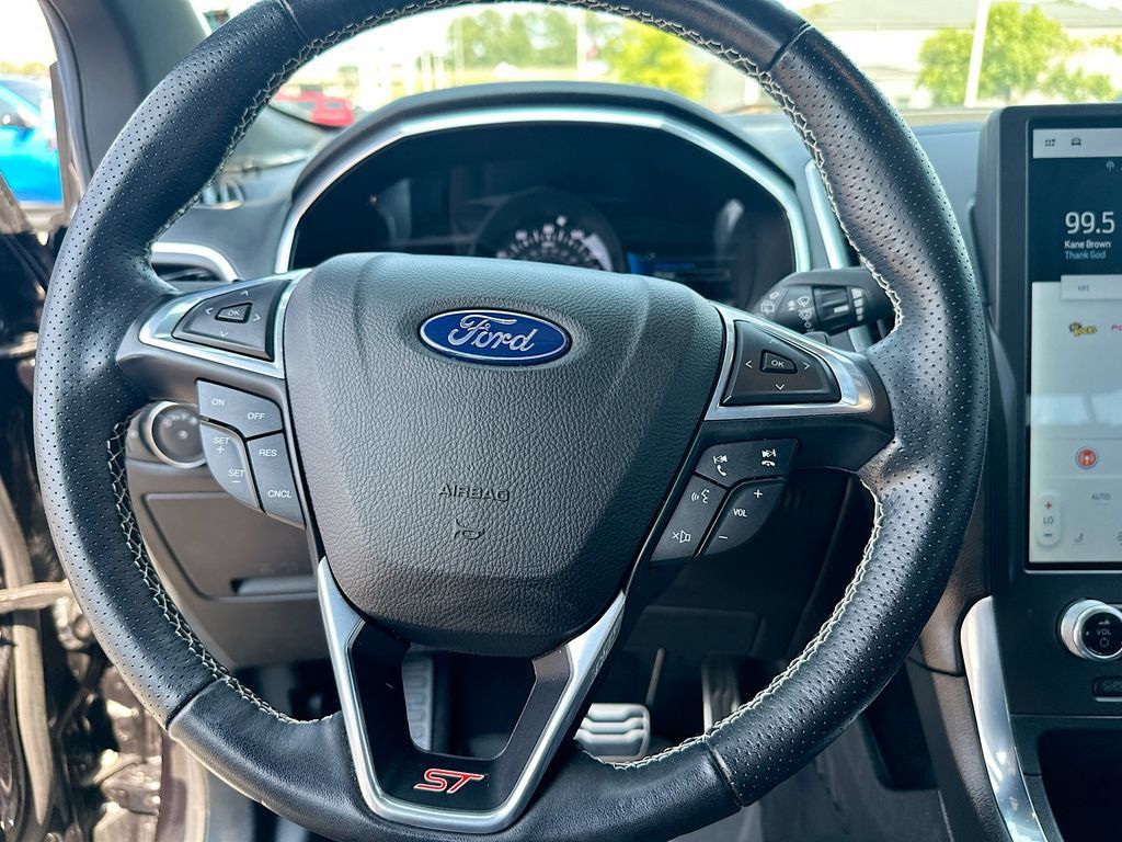 Used 2021 Ford Edge ST AWD/4WD image 18