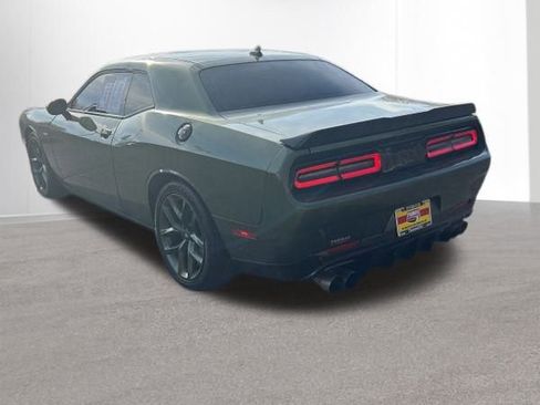 Used 2022 Dodge Challenger R/T w/ Driver Convenience Group image 13