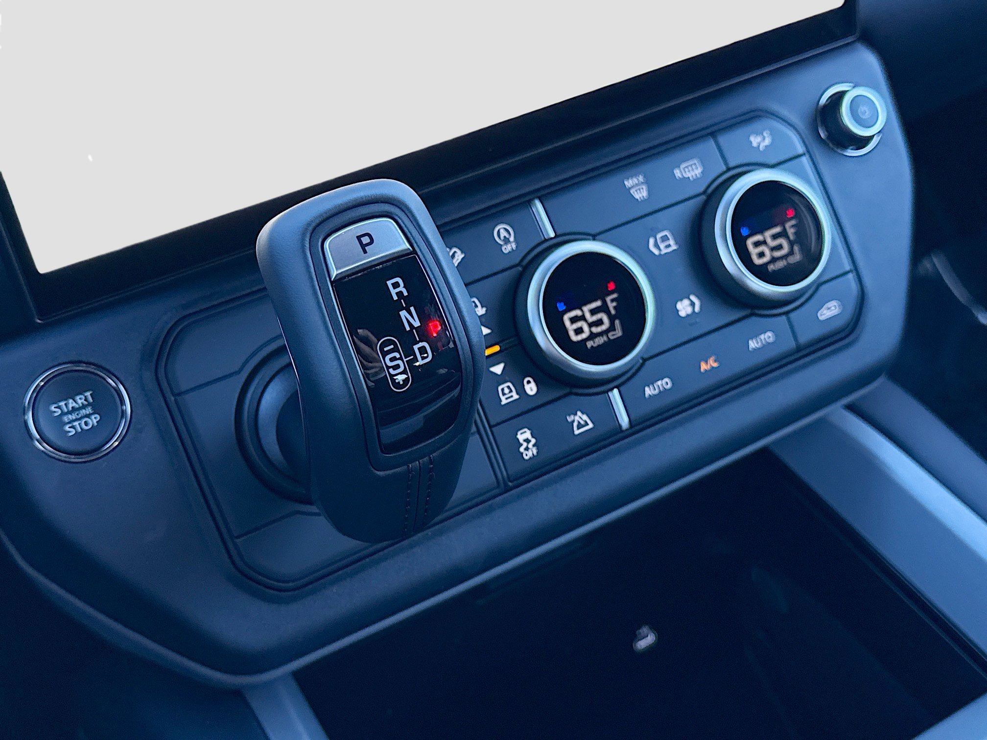 New 2026 Land Rover Defender 110 X AWD/4WD image 29