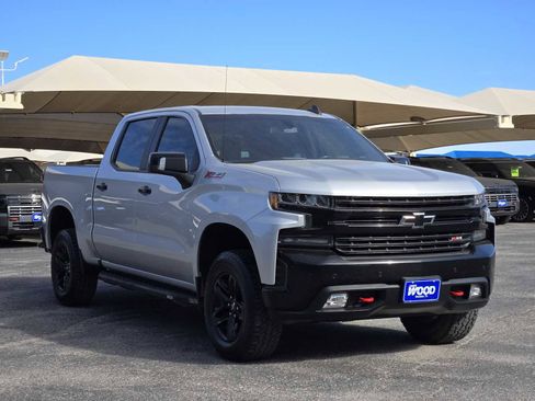 Used 2020 Chevrolet Silverado 1500 LT Trail Boss image 2