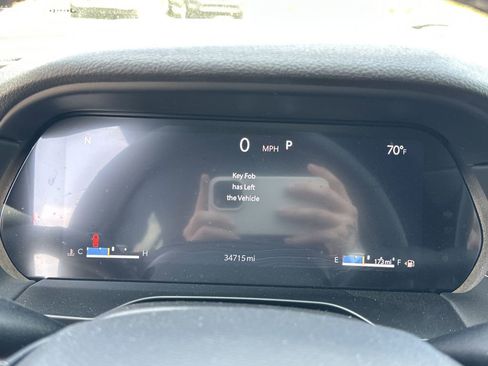 Certified 2025 Jeep Grand Cherokee Altitude image 13