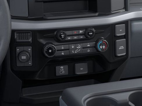 New 2025 Ford F450 XL w/ XL Chrome Package image 15