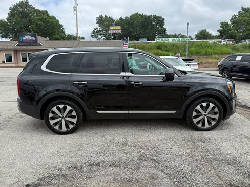 Used 2022 Kia Telluride S FWD image 2