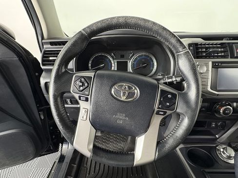 Used 2015 Toyota 4Runner SR5 AWD/4WD image 2