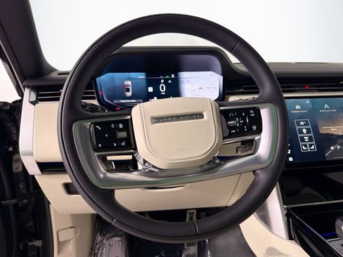 Used 2026 Land Rover Range Rover SE AWD/4WD image 11