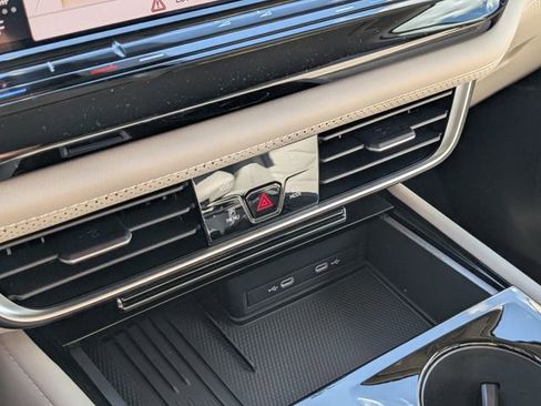 New 2026 Volkswagen Atlas SE FWD image 24