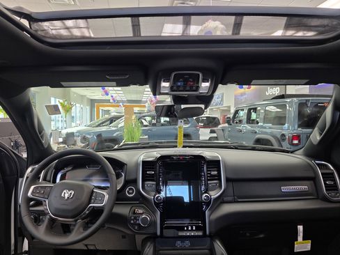 New 2026 RAM 1500 Big Horn AWD/4WD image 8