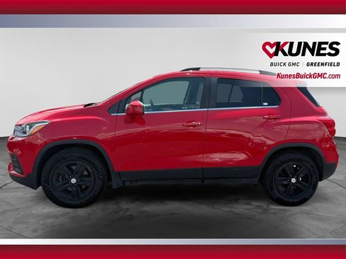 Used 2020 Chevrolet Trax LT w/ LT Convenience Package FWD image 7