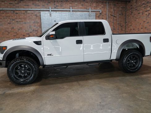 Used 2014 Ford F150 Raptor w/ Equipment Group 801A Luxury AWD/4WD image 9