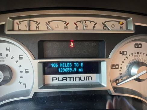 Used 2010 Ford F150 Lariat RWD image 2