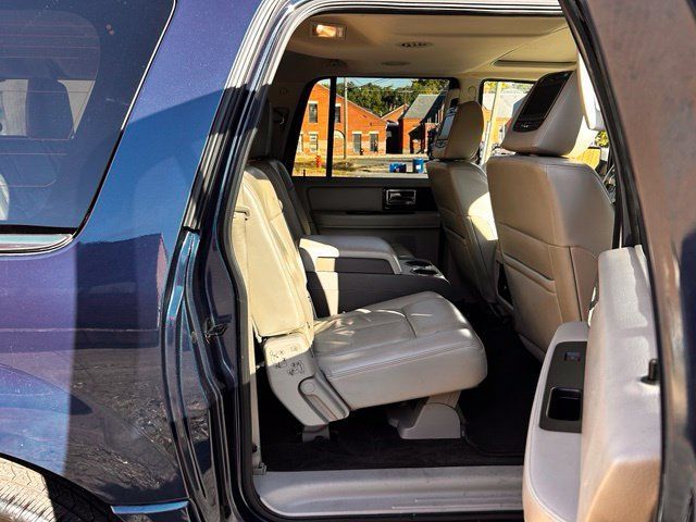 Used 2017 Lincoln Navigator L Select AWD/4WD image 16