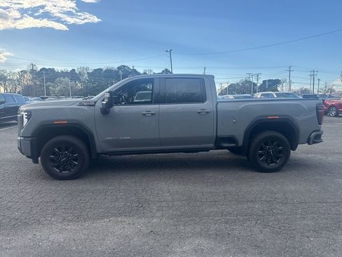 Used 2024 GMC Sierra 3500 AT4 w/ Technology Package image 4
