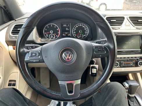Used 2010 Volkswagen Eos Lux FWD image 30
